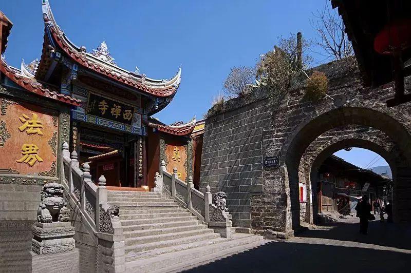 去年四季度主动权益基金股票仓位回升，茅台再度蝉联第一重仓股